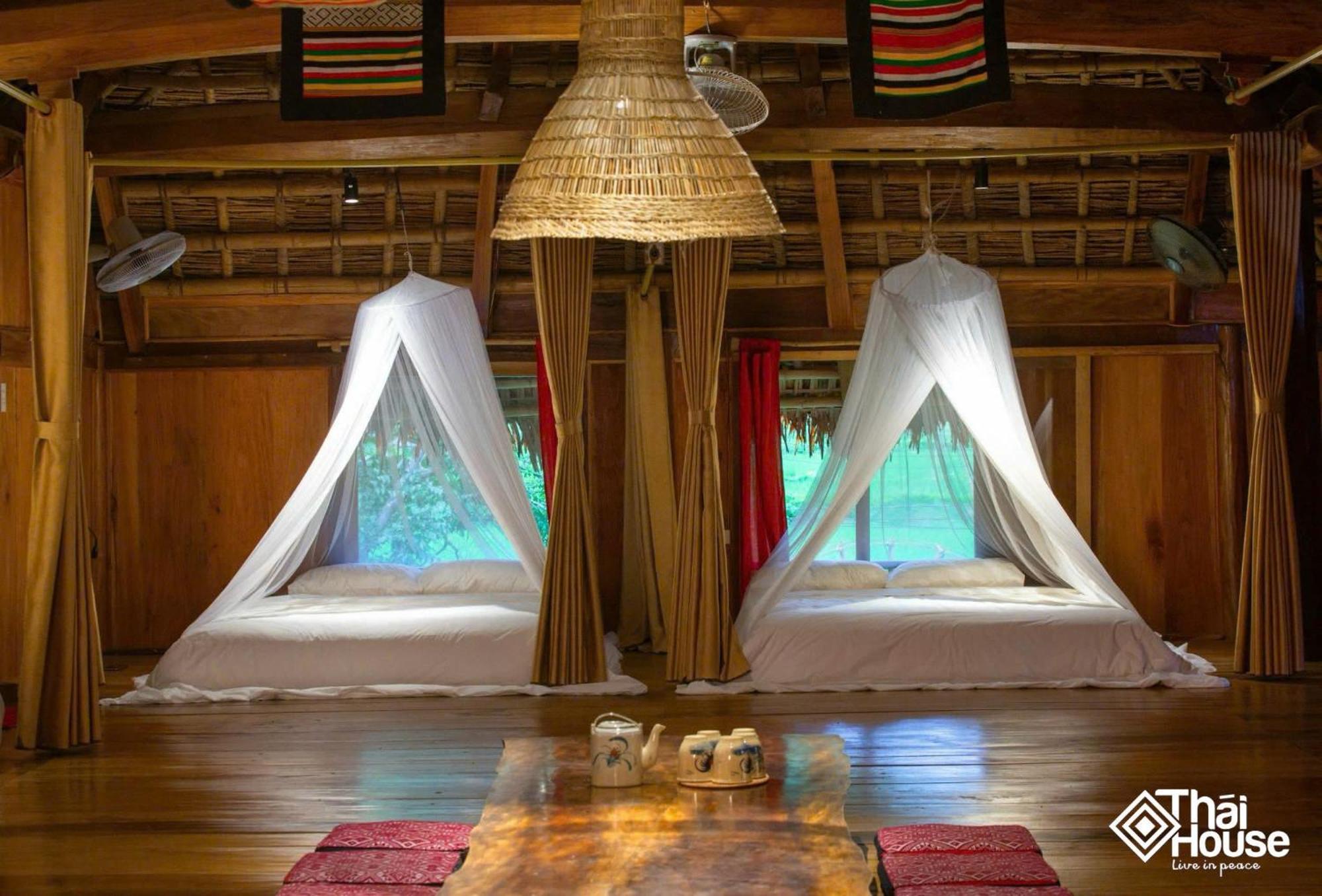 Thai House Pu Luong - Century Old Stilt House With Terrace Views Huong Ba Thuoc Exteriör bild